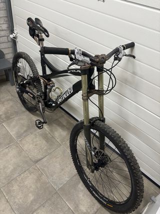 Bicicleta Enduro Specialized Negra