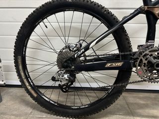 Bicicleta Enduro Specialized Negra