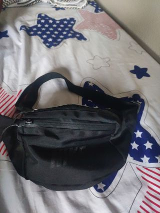 Riñonera Nike Negra