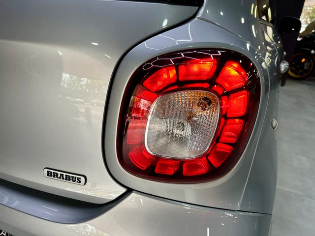 SMART Forfour BRABUS XCLUSIVE Twinamic 109cv