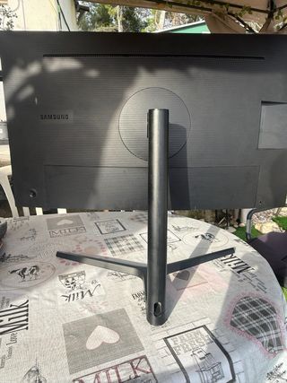 Monitor Samsung 32” 4K UHD LED