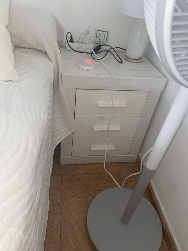 Cómoda y 2 Mesitas de Noche Blanca y espejo