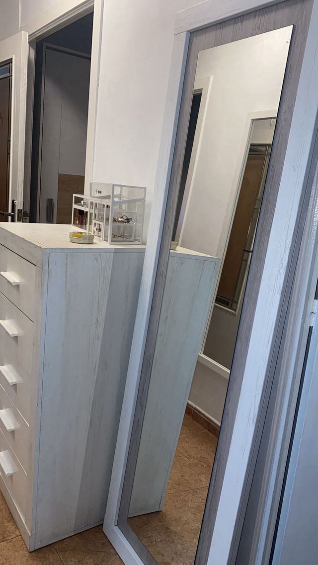 Cómoda y 2 Mesitas de Noche Blanca y espejo