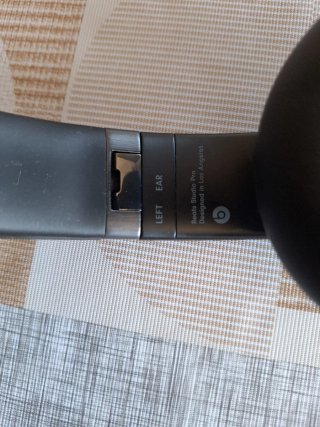 Cascos Beats Studio Pro Negros