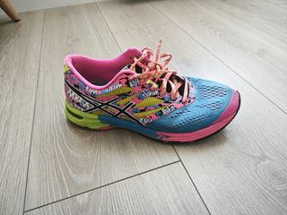 Asics tri noosa