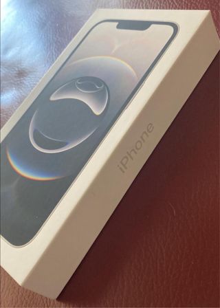 iPhone 16 E.   128 GB