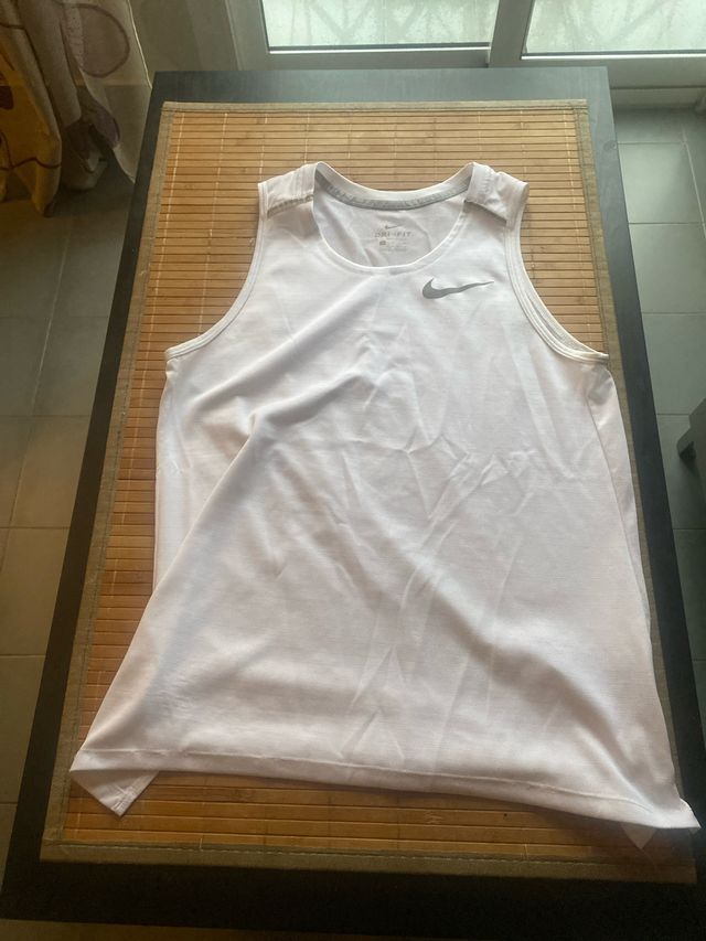 Camiseta Nike Running Dri-FIT Blanca