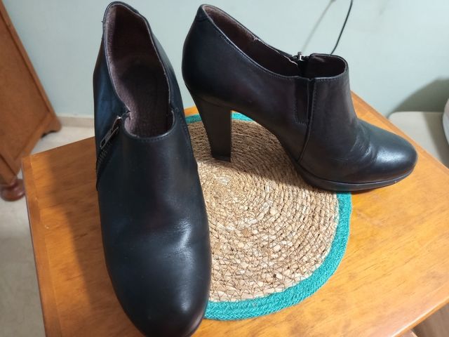 Botines de piel negros tacón talla 37 / 38