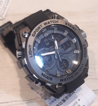 Reloj deportivo militar. 2 esferas distintas.