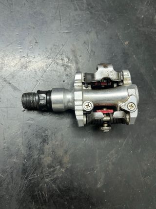 Pedales automáticos para bicicleta SPD