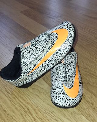 Botas fútbol Nike niño Talla 31.5