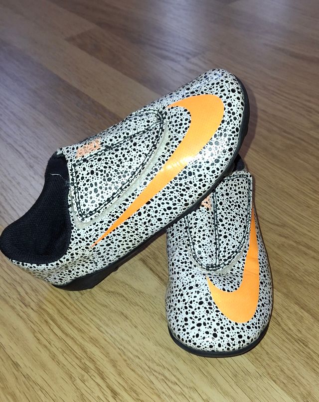 Botas fútbol Nike niño Talla 31.5