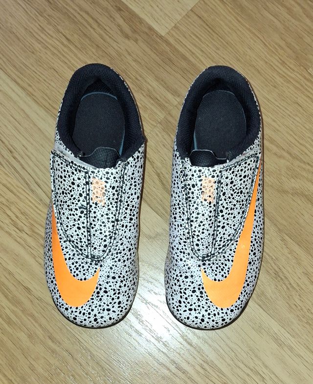 Botas fútbol Nike niño Talla 31.5