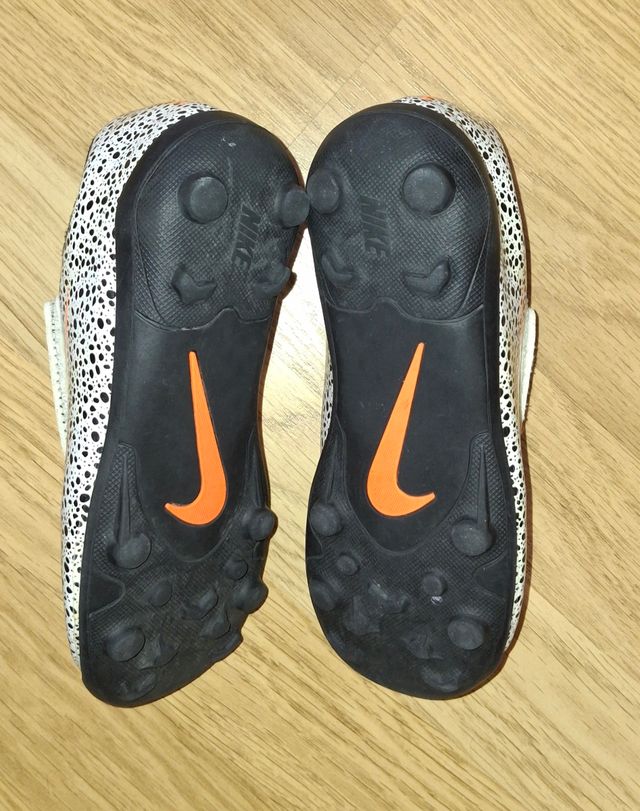 Botas fútbol Nike niño Talla 31.5