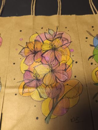 Bolsas de regalo kraft decoradas a mano