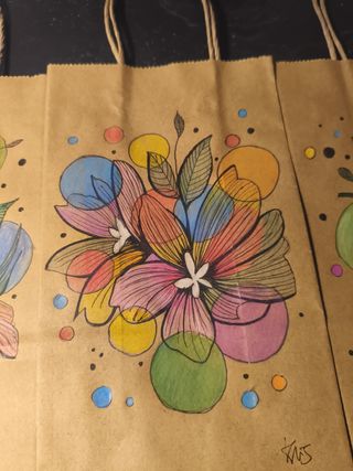 Bolsas de regalo kraft decoradas a mano