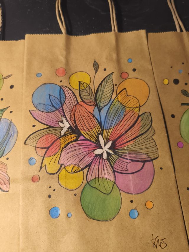 Bolsas de regalo kraft decoradas a mano