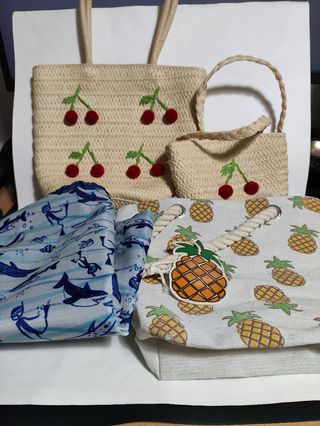 Lote 3 bolsos y una bolsa niña