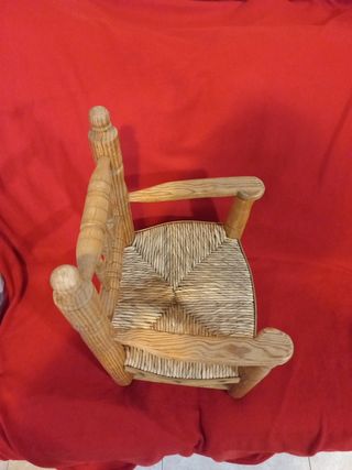 Silla infantil antigua de enea