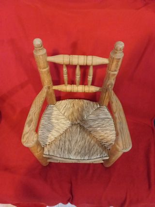 Silla infantil antigua de enea