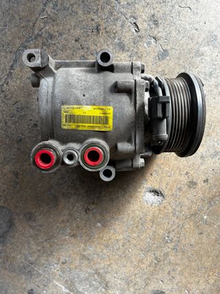 Compresor A/C Ford Fiesta 2011 1.2i