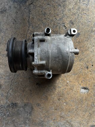 Compresor A/C Ford Fiesta 2011 1.2i