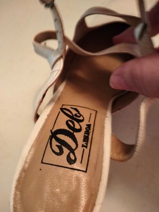 Sandálias de salto brancas