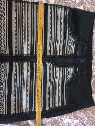 Falda negra estampado boho talla 40