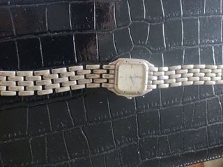 Reloj de pulsera plateado