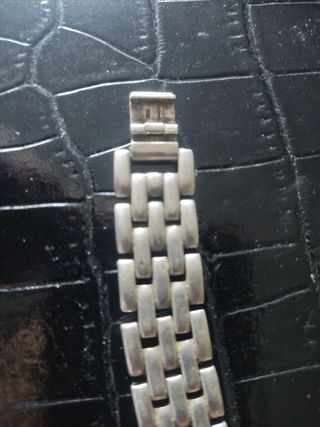 Reloj de pulsera plateado
