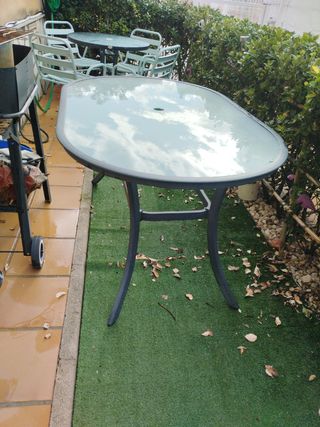 Mesa de terraza ovalada con cristal