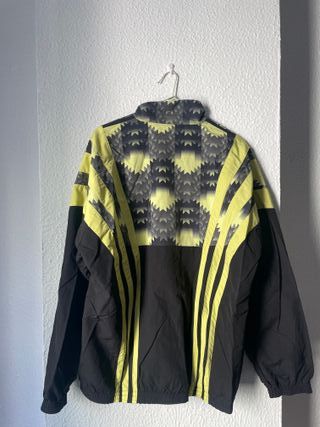 Chaqueta Adidas Negra y Amarilla