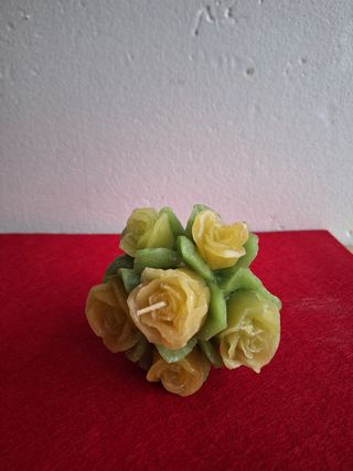 Candele a forma di rose in vaso