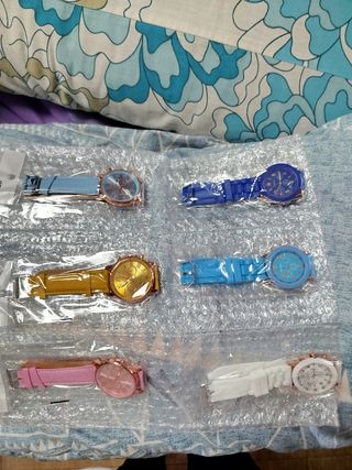 Juego de 6 relojes de mujer