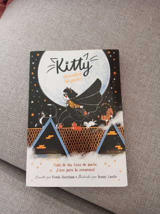 Kitty descubre su poder/ Kitty and the Moonligh...