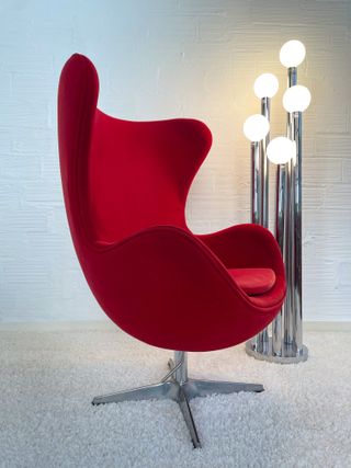 SILLÓN "EGG CHAIR". AÑO 2000