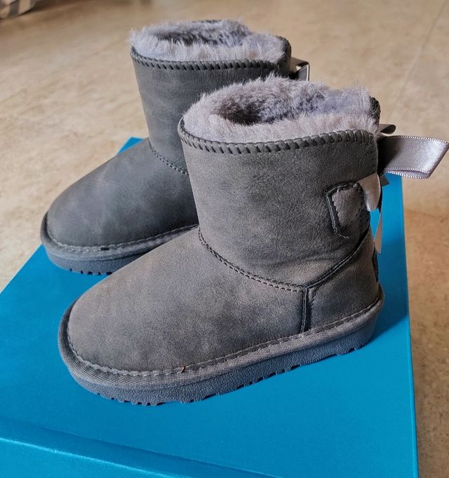 Stivaletti bambina grigi con fiocco brand MTNG