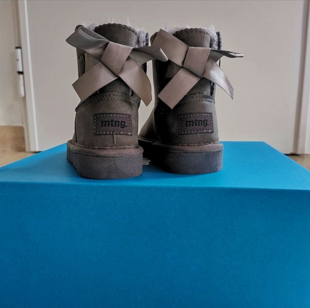 Stivaletti bambina grigi con fiocco brand MTNG