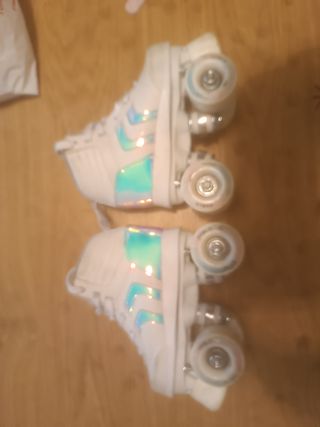 Patines de bota blancos para niño talla 20.