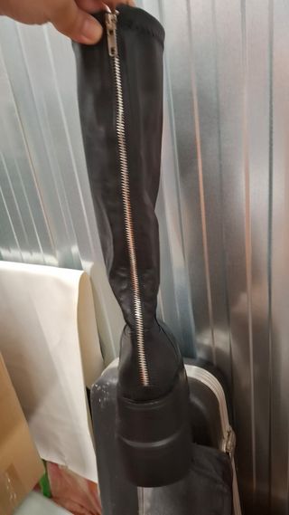 Botas altas cremallera negras