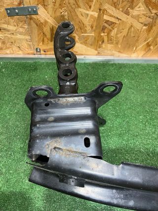 Refuerzo travesaño trasero Velar