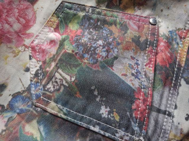 Pantalón estampado floral