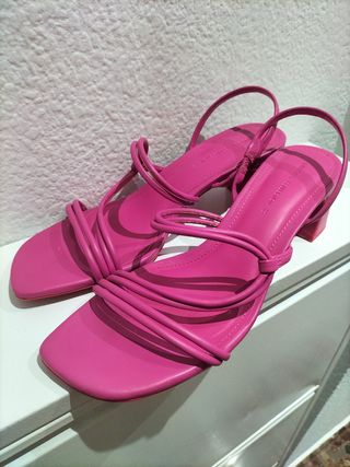 Sandalias Pull&Bear rosas tiras N°39