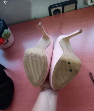 Zapatos de tacón Bershka rosa