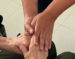 CUIDADORA PERSONAS MAYORES