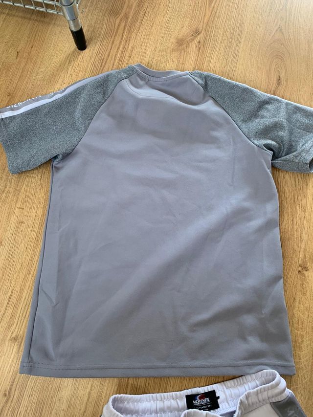 Maglietta McKenzie 13-15a + pantaloni 12-13a