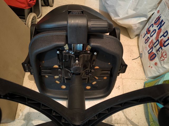 Silla de oficina negra