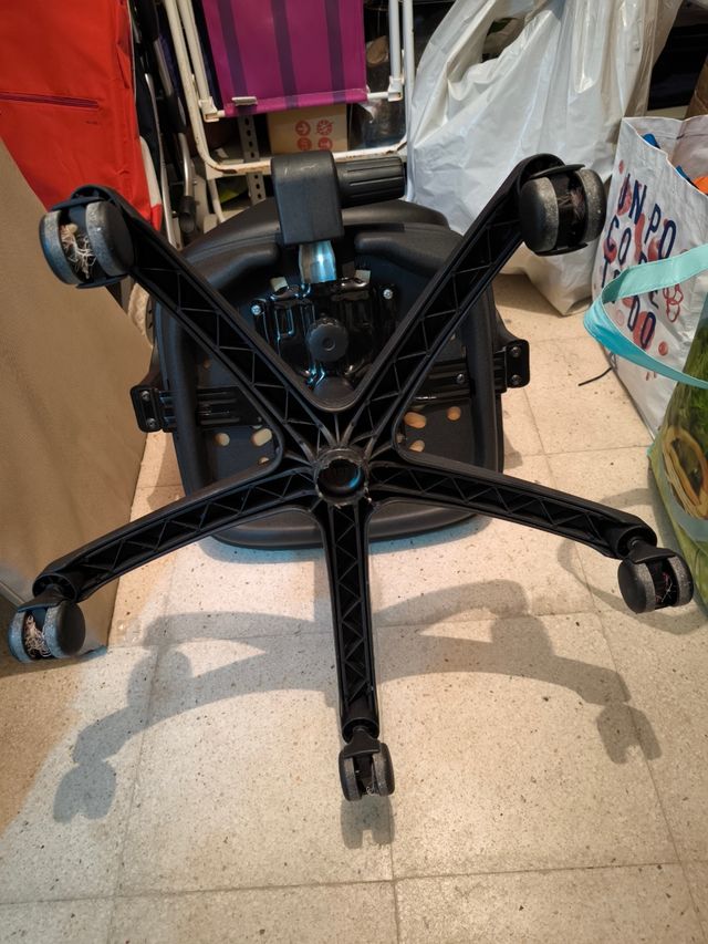 Silla de oficina negra