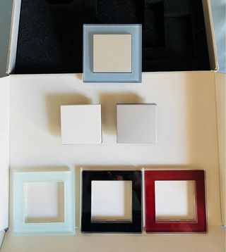 Caja Muestras Pulsadores Jung