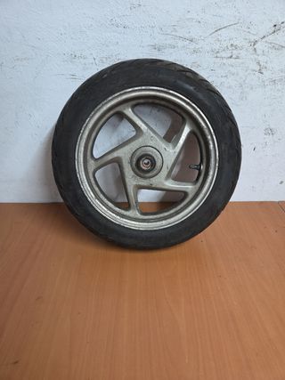 Llanta Piaggio Typhoon